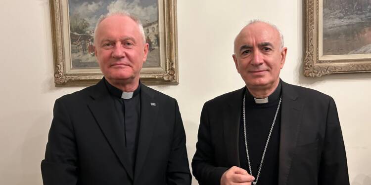 ks. prof. miroslaw kalinowski i bp antonio stagliano fot2. ks. pawel rytel andrianik @vaticannewspl 2025 01 24 205044