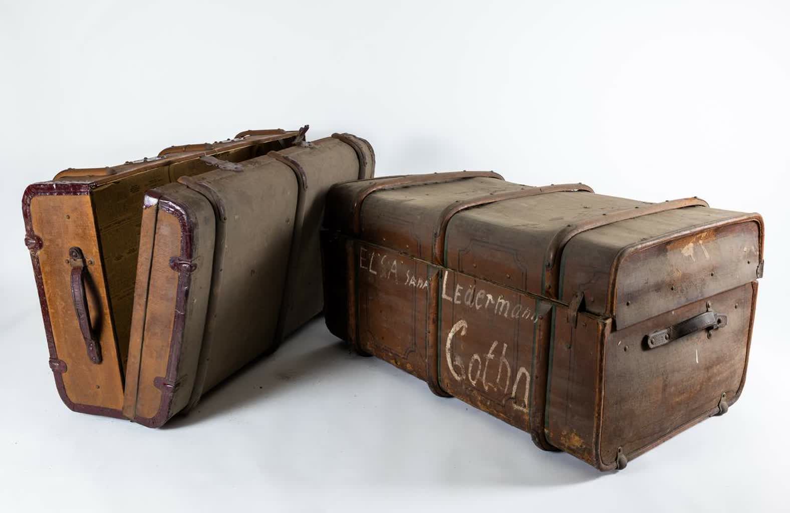 Zbiory Muzeum na Majdanku wzbogaciły się dzięki akcji „Pamiątki” 2 kufry podróżne.jpg