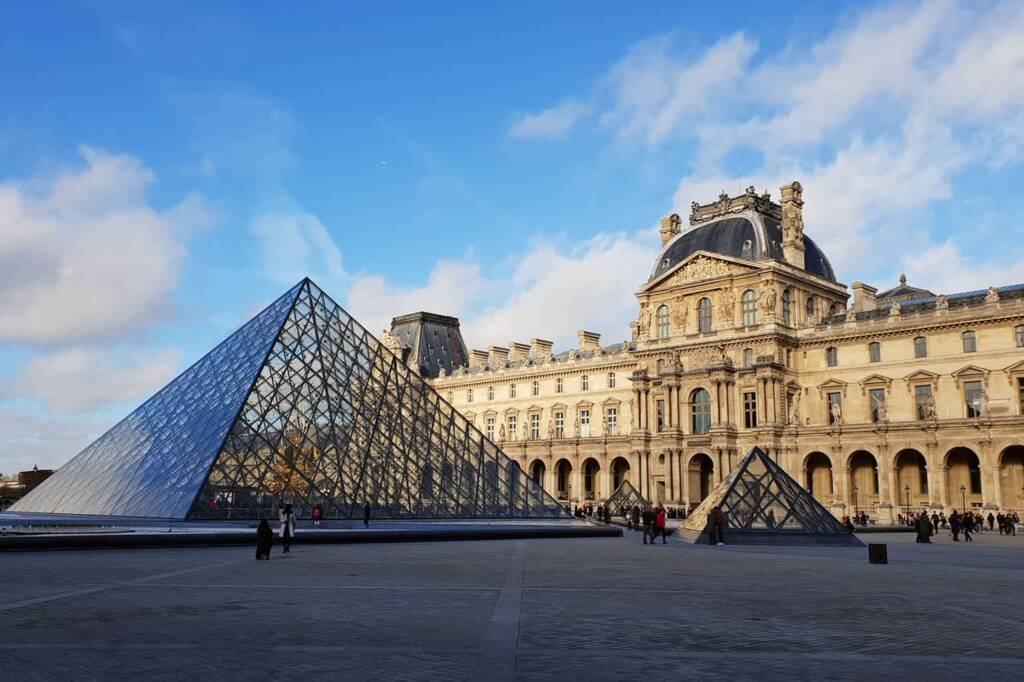 louvre 5767708 1280 2025 01 24 110505
