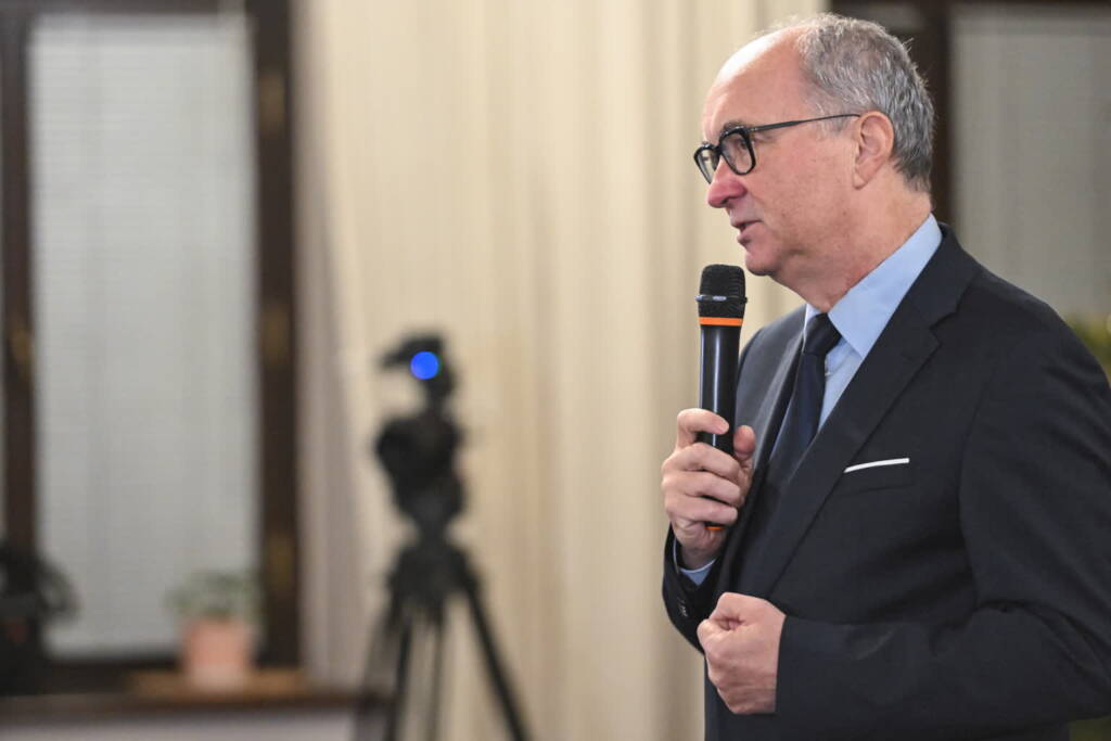 mid 25117596 2025 01 17 204409