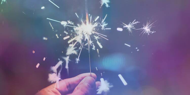 sparkler 1941779 1280 2025 01 01 120046