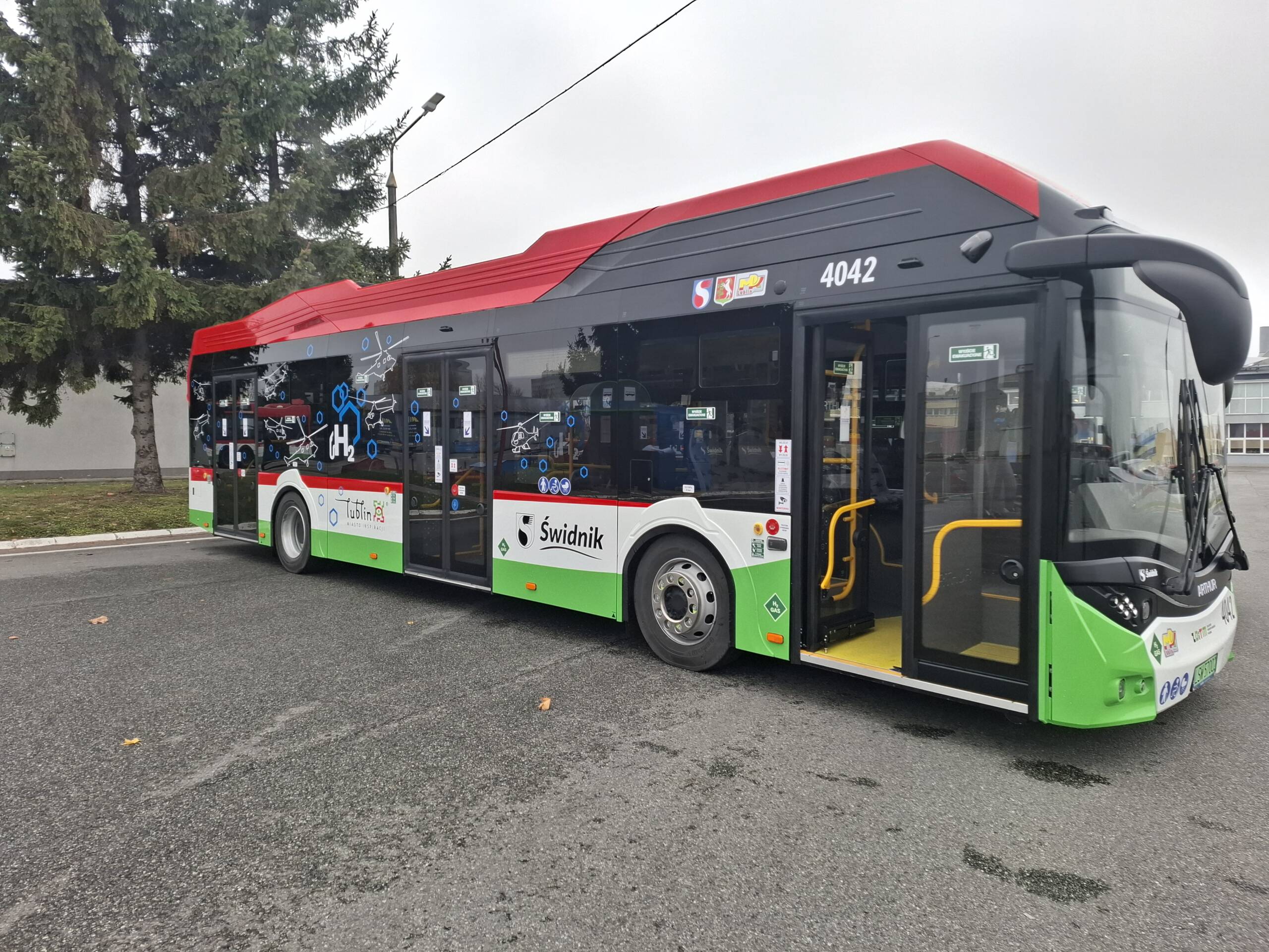 Kolejne autobusy wodorowe będą jeździły po Lublinie. Rozstrzygnięto przetarg 2 wodorowiec2_zdj..jpg