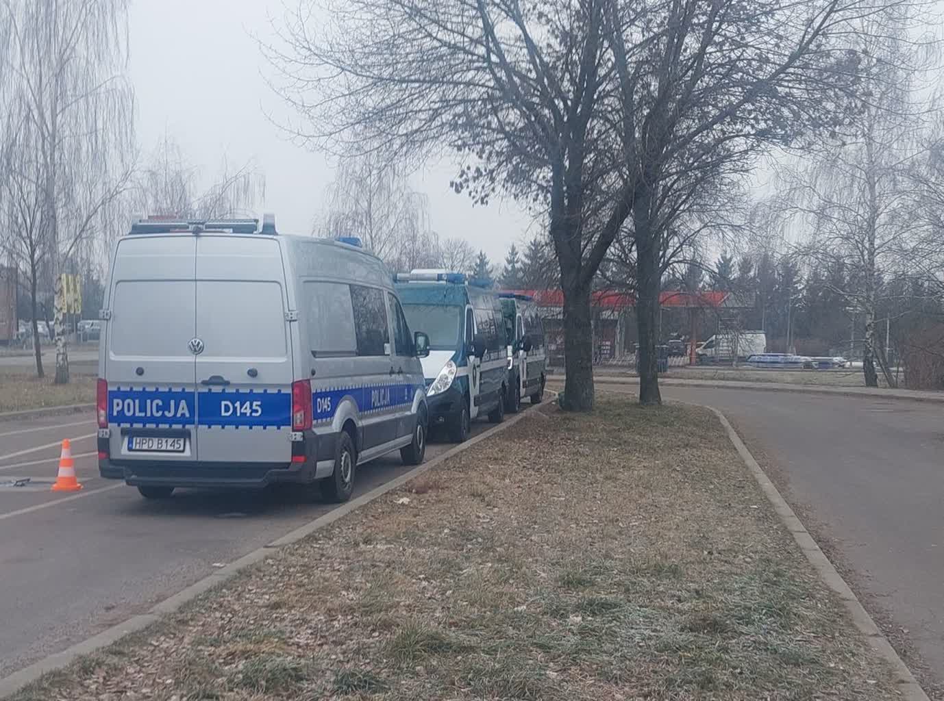 Kurierskie busy pod lupą funkcjonariuszy. Co wykazały kontrole? 2 350-260404.jpg