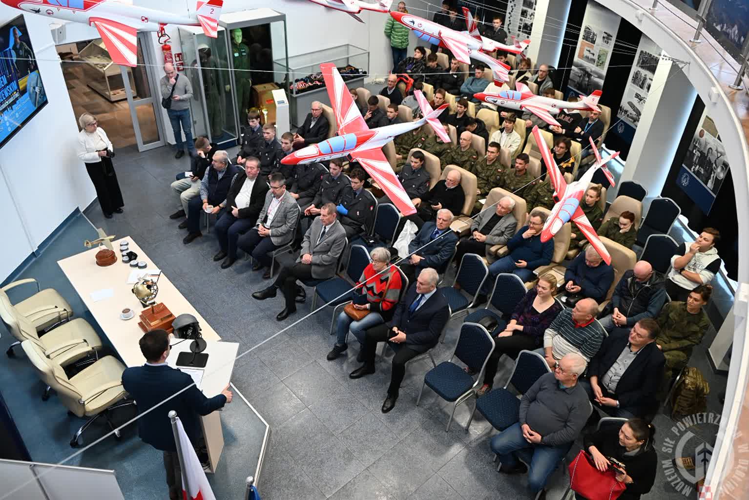 "To wbrew pozorom bezpieczny sport". Podniebny mistrz świata o swojej pasji 2 475837838_1154342486701467_3341899269276221451_n.jpg