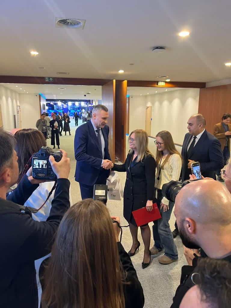 Bruksela: Witalij Kliczko z nagrodą im. Pawła Adamowicza 2 GkQQ8PFXoAAMkk-.jpg