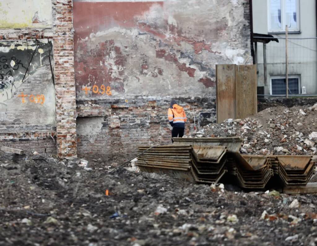 Prokuratura wszczęła śledztwo w sprawie kamienicy przy Farbiarskiej 2 img 3503 2025 02 03 212404