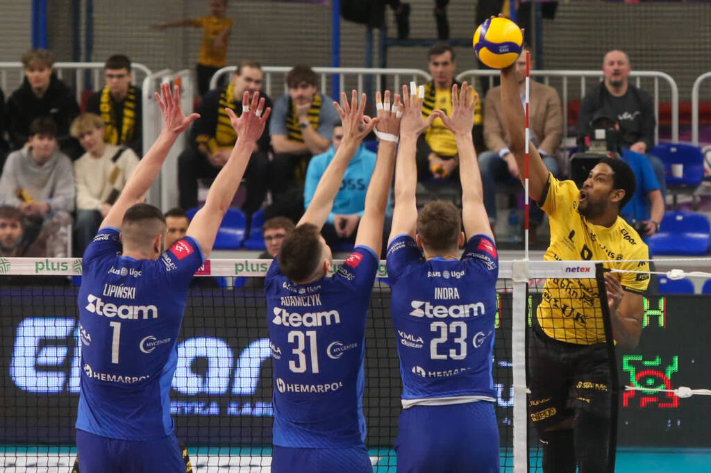 lw1 1443 2025 02 19 220029