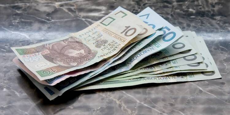 money 661584 1280 1 2025 02 20 075150