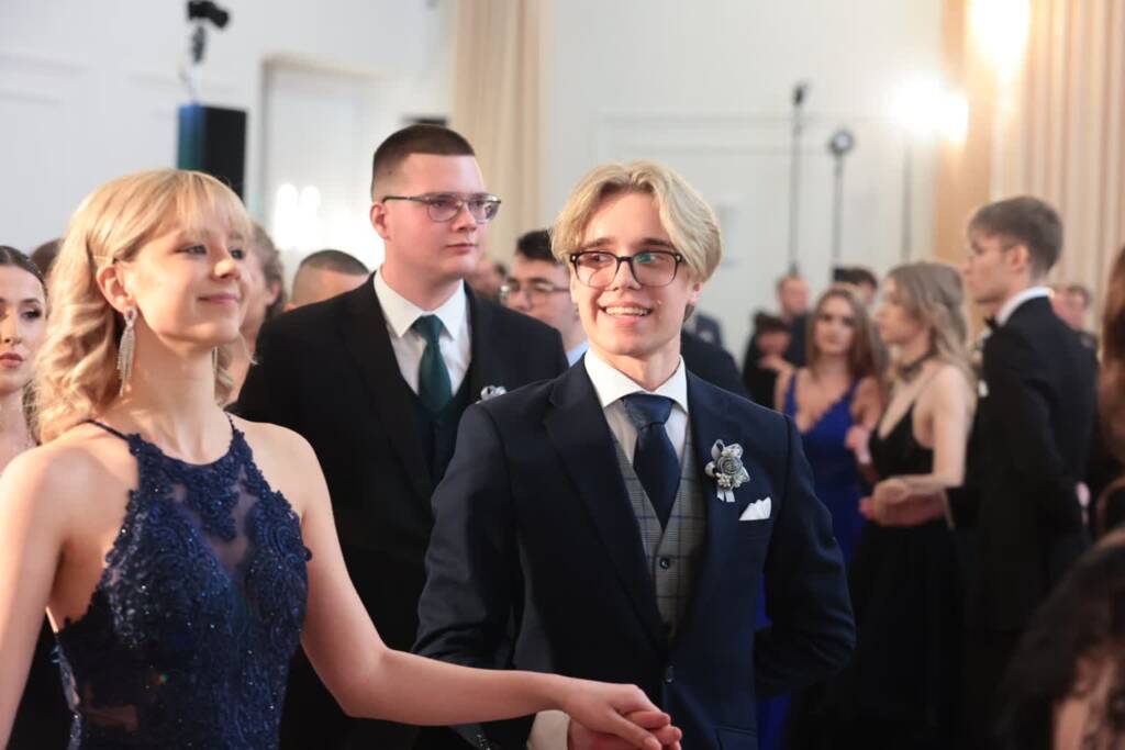 pm zsel 080225 010 2025 02 08 204418