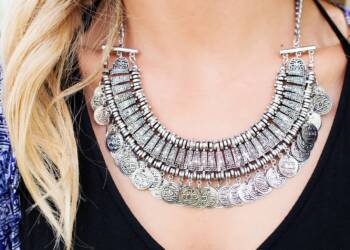 woman 518275 1280 2025 02 12 210045