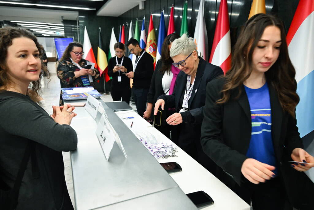 25303025 2025 03 04 060512