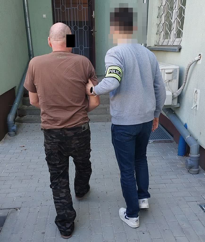 Ukradł i spalił wózek inwalidzki. Trafił za kratki 2 343-262164.jpg