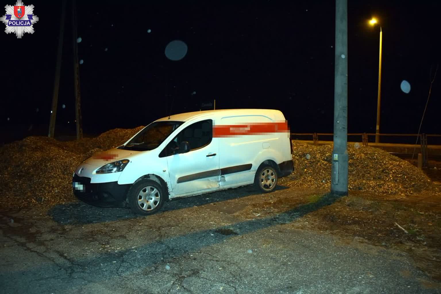 Zabrał busa i kilkadziesiąt paczek. Kurier w rękach policji 2 361-262686.jpg