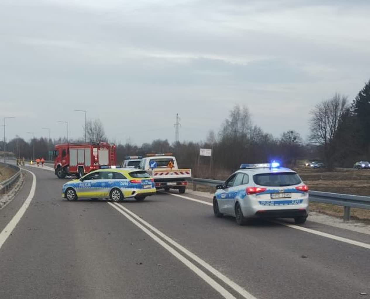 Tragedia na DK74. Nie żyje motocyklista 2 482322403_943236041313111_5637883110054283916_n.jpg