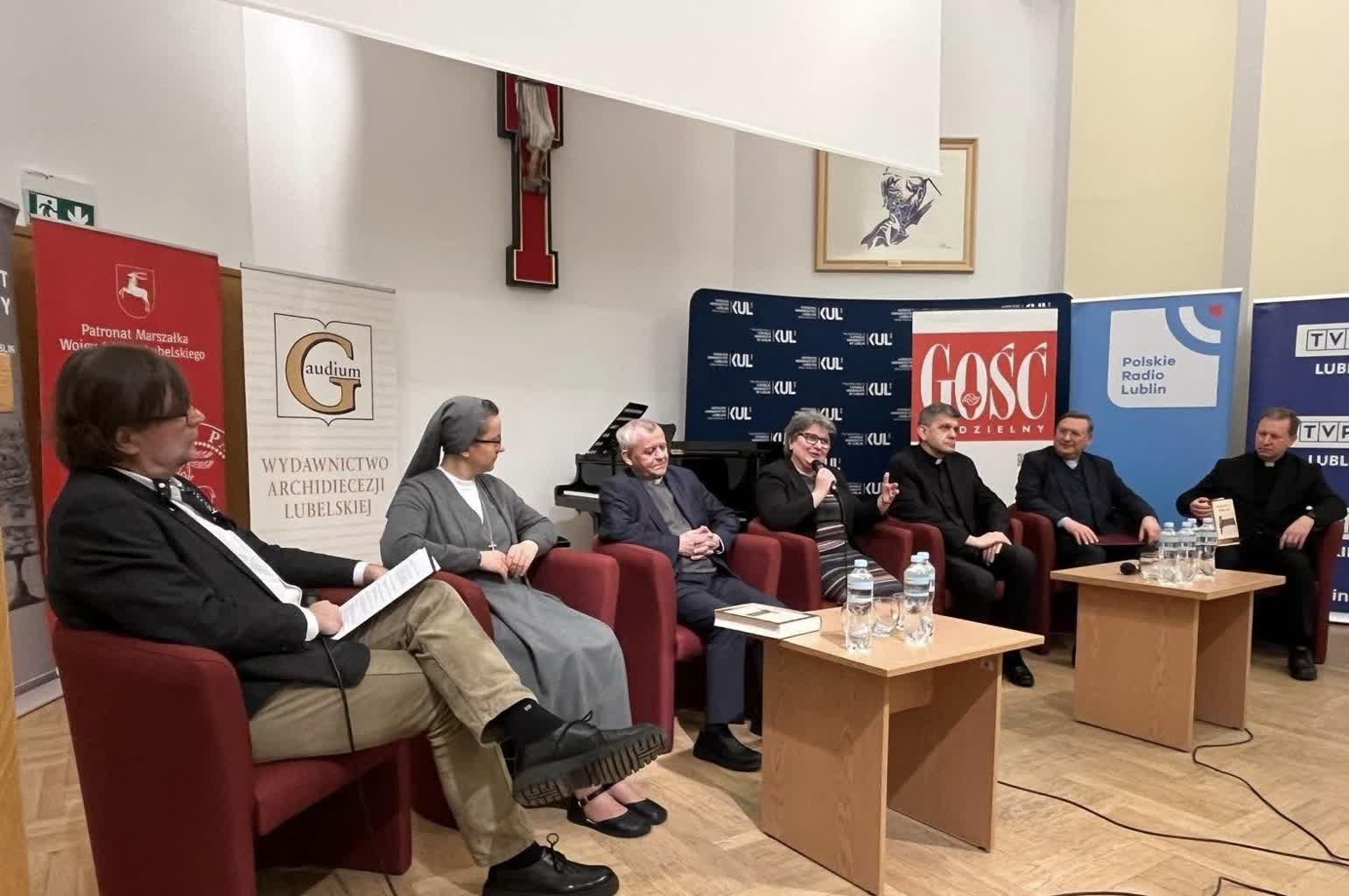 „Biblia Aramejska”. Kolejny tom przetłumaczono na język polski 2 486376027_1089526413214414_5612745495291542655_n.jpg