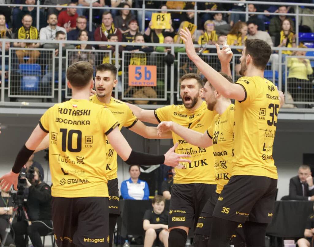 6k3d5087 2025 03 07 205130