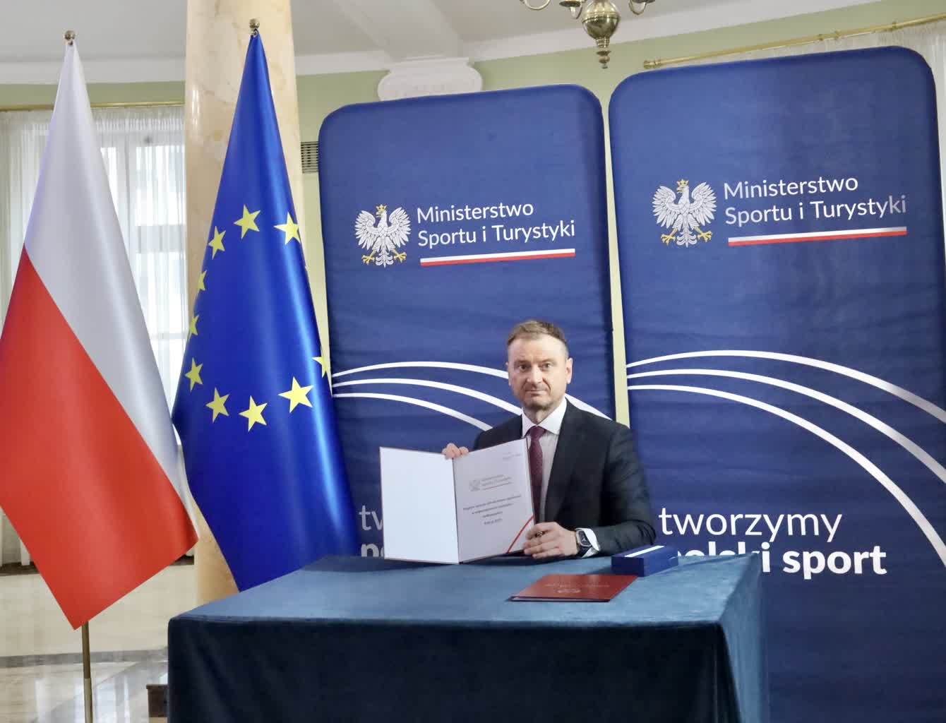 Sławomir Nitras w Lublinie: Więcej klubów szkolących młodzież dostanie wsparcie 2 IMG_0367.jpeg