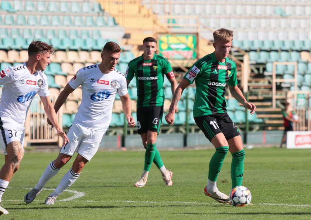 Mecz pod znakiem karnych. Domowa porażka Górnika 1 pm leczna 100824 009 2025 03 01 214246