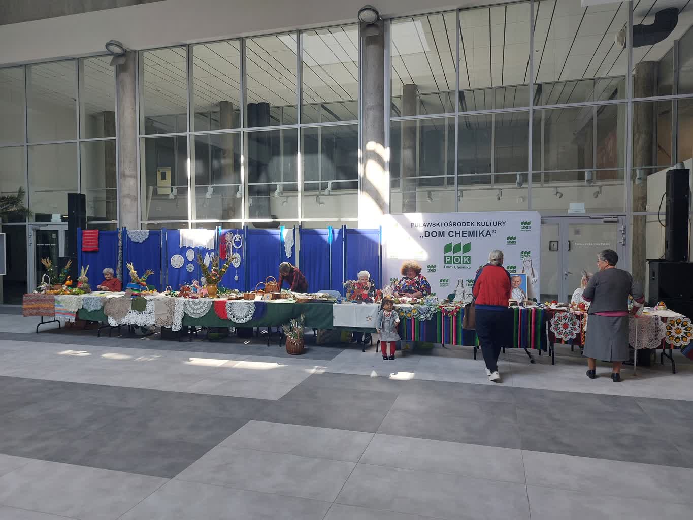 Kiermasz wielkanocny w Puławach. Twórcy ludowi wystawiają swoje dzieła 2 20250404_110015.jpg
