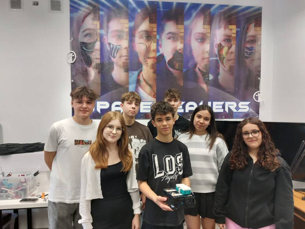 20250416 094118 2025 04 16 200827