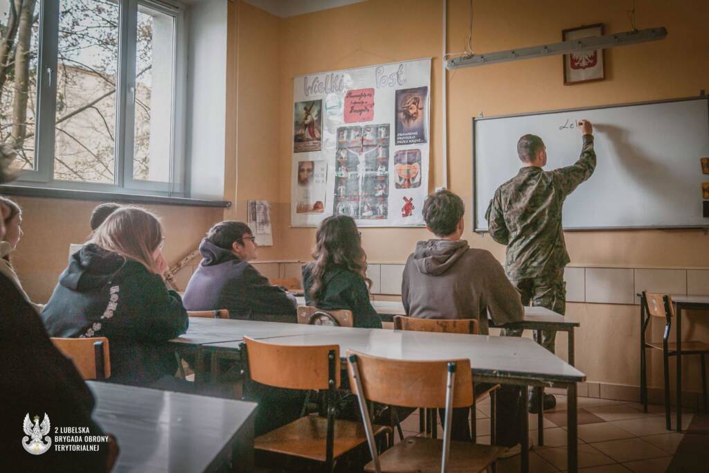 2lbot dzien dumy z munduru 2025 1 2025 04 15 151340