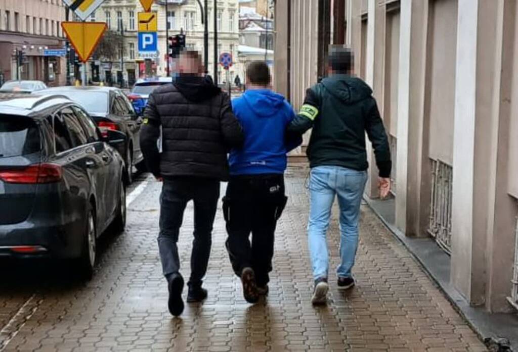 68 264840 g 2025 04 20 142528