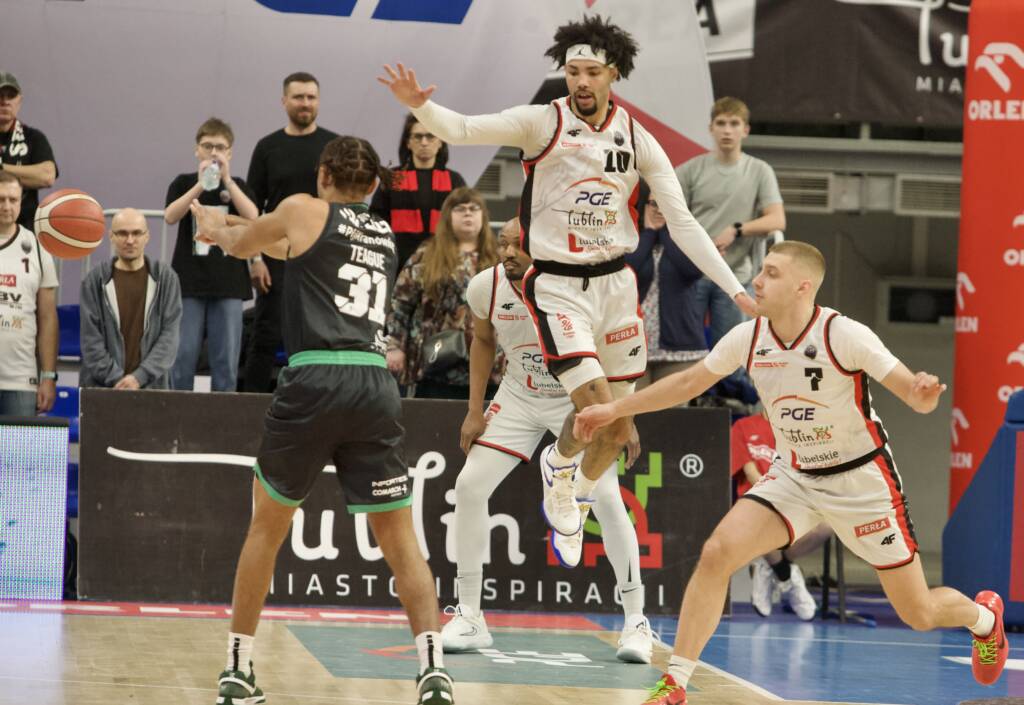 6k3d8177 2025 04 09 215452