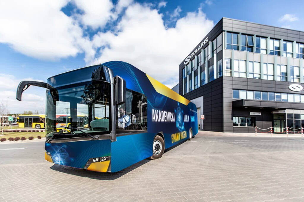 autobus.jpg 1024x682 2025 04 16 211414