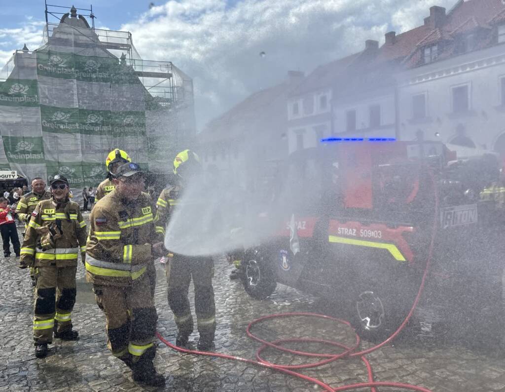Strażacki śmigus-dyngus w Kazimierzu Dolnym 1 img 4753 2025 04 21 183634
