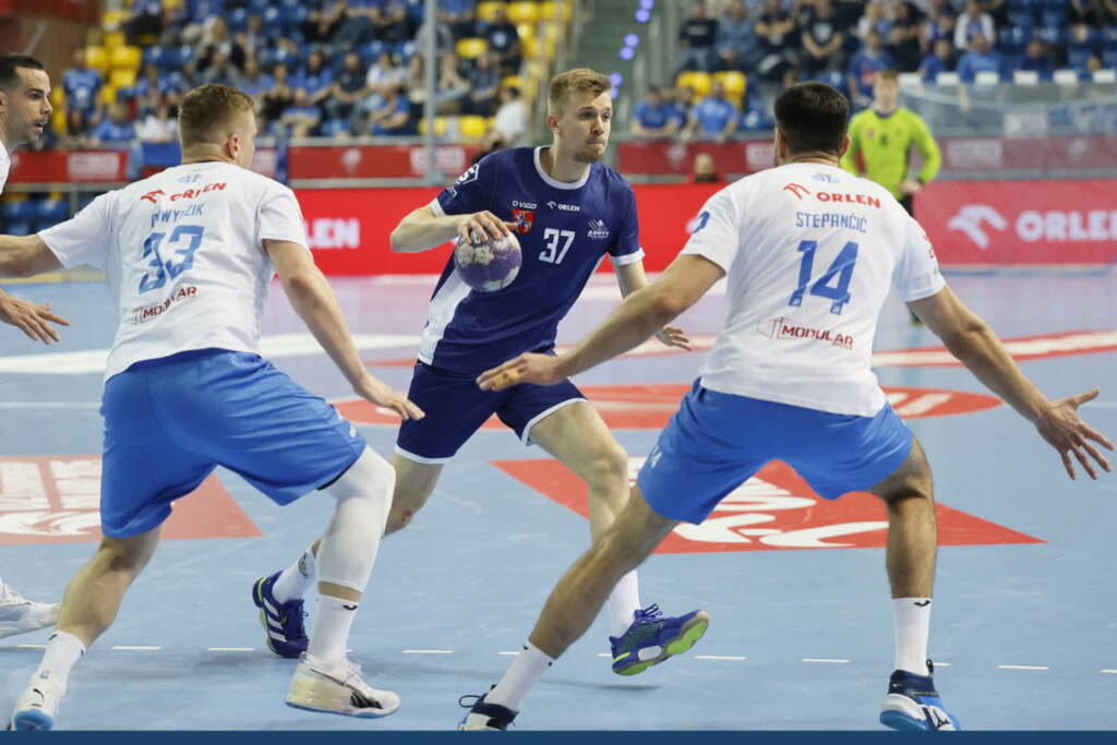 mid 25412565 2025 04 12 210157