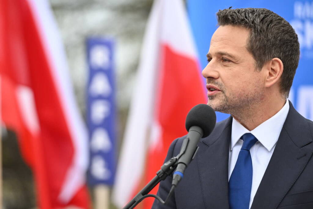 mid 25415465 2025 04 15 194639