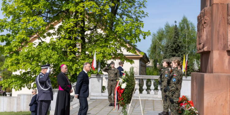 Rozpoczęło się uroczyste zgromadzenie posłów i senatorów z okazji 1000-lecia koronacji pierwszego króla Polski 1 net 25425115 2025 04 25 121243