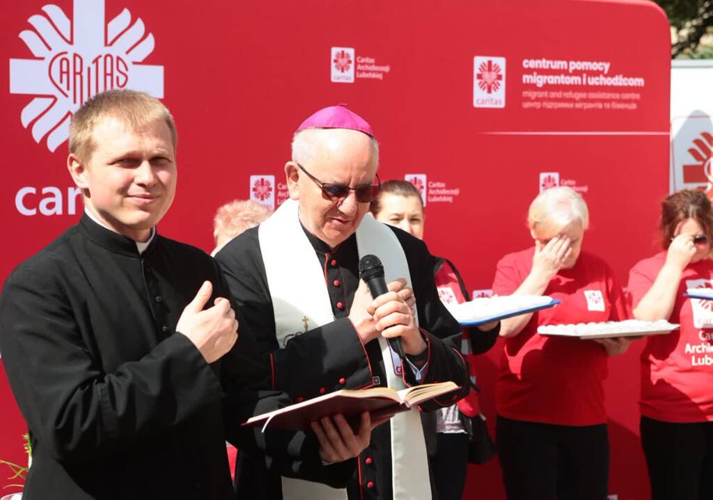 Caritas Archidiecezji Lubelskiej. Śniadanie wielkanocne dla osób potrzebujących 1 pm caritas 190425 008 2025 04 19 143925