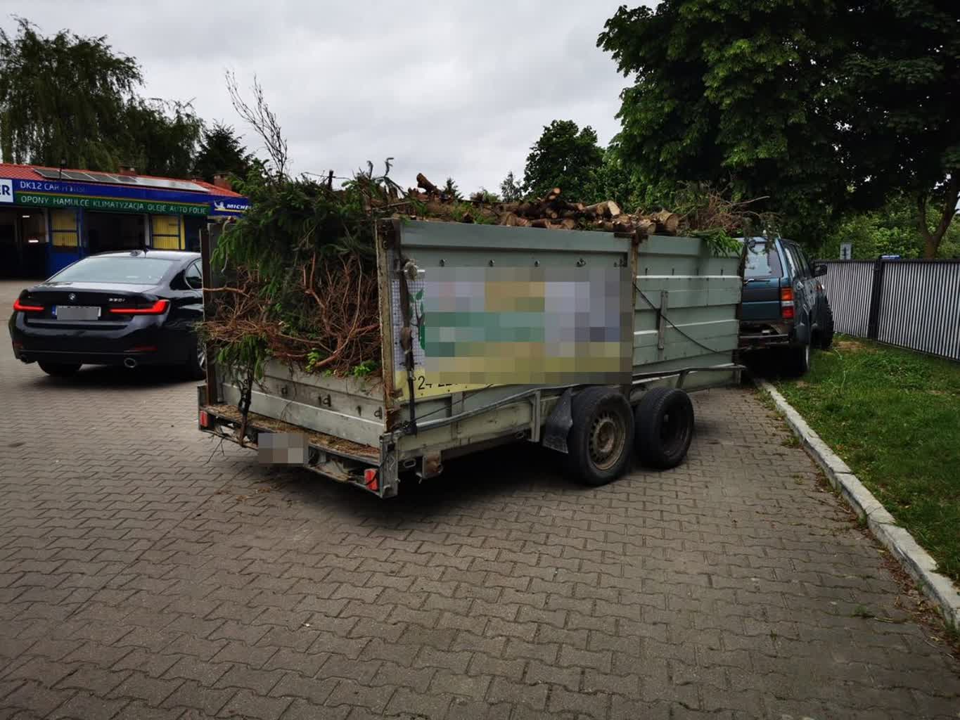 Jaki pan, taki kram. Kierowca i pojazd bez wymaganych dokumentów 2 350-267480.jpg