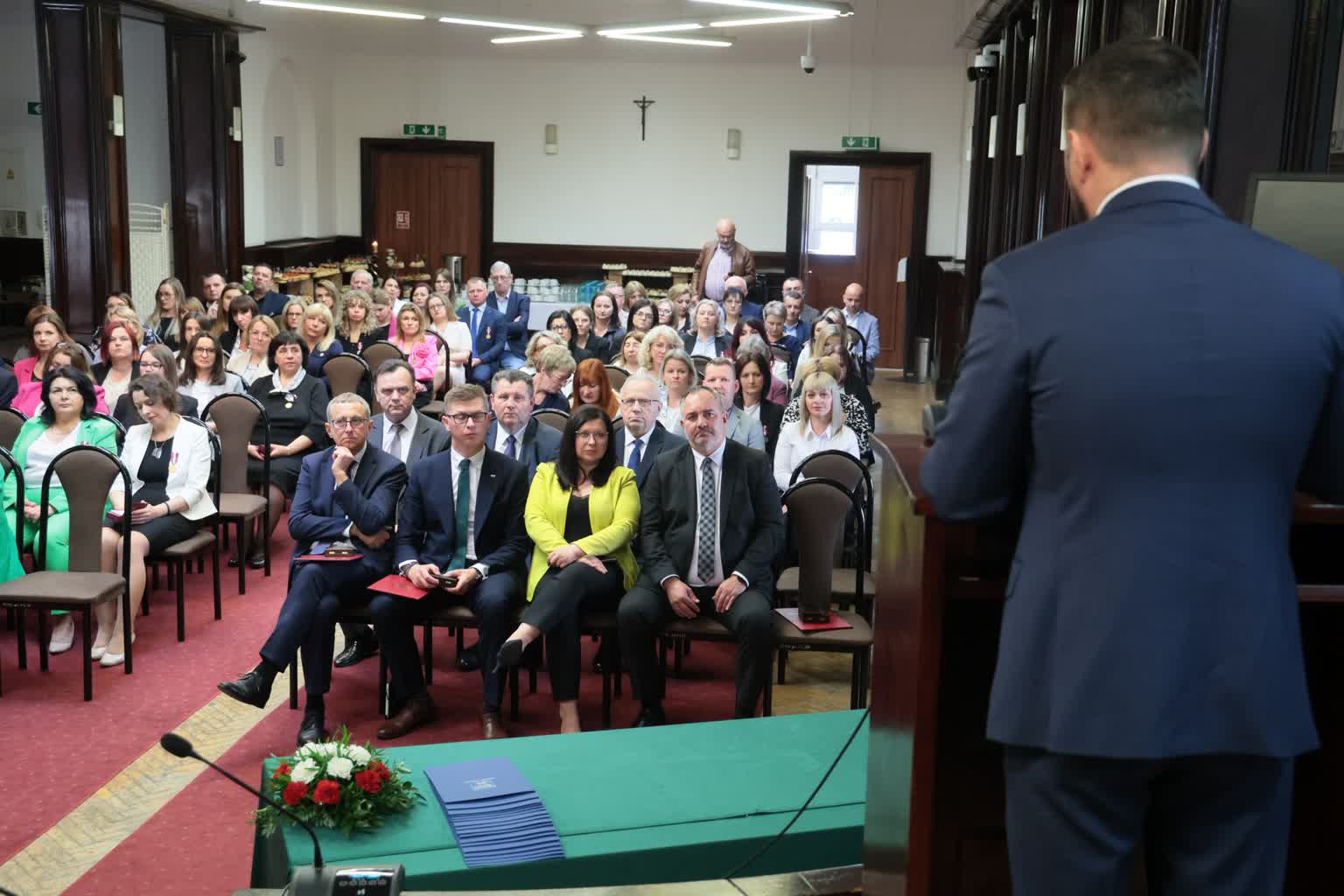 Samorząd terytorialny ma 35 lat. Wojewoda wręczył odznaczenia 2 495304244_1022408826745817_4200256822691660776_n.jpg