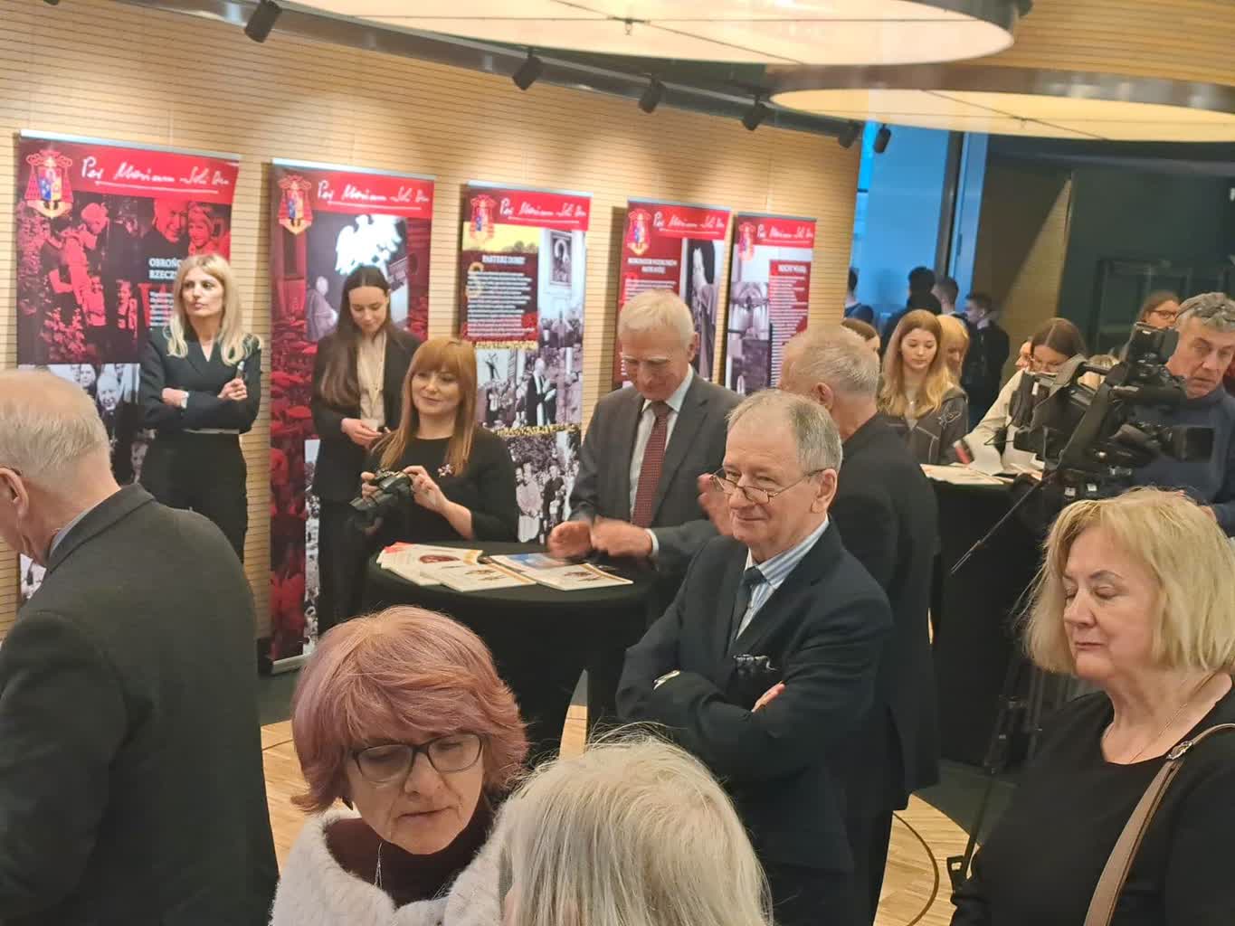 "Głos o Polsce". Cykl prelekcji o małych ojczyznach w LCK 2 496294964_1207663528037136_6867919171213788441_n.jpg