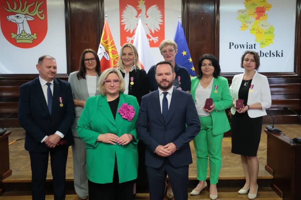 Samorząd terytorialny ma 35 lat. Wojewoda wręczył odznaczenia 2 499928300 1022408803412486 40955321660949194 n 2025 05 27 193626