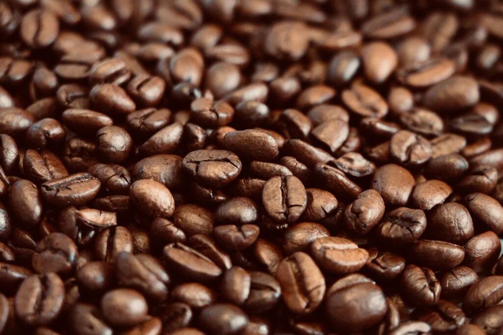 coffee beans 7126154 1280 2025 05 16 193916