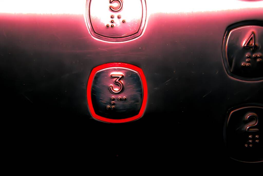 elevator 449698 1280 2025 05 08 100358