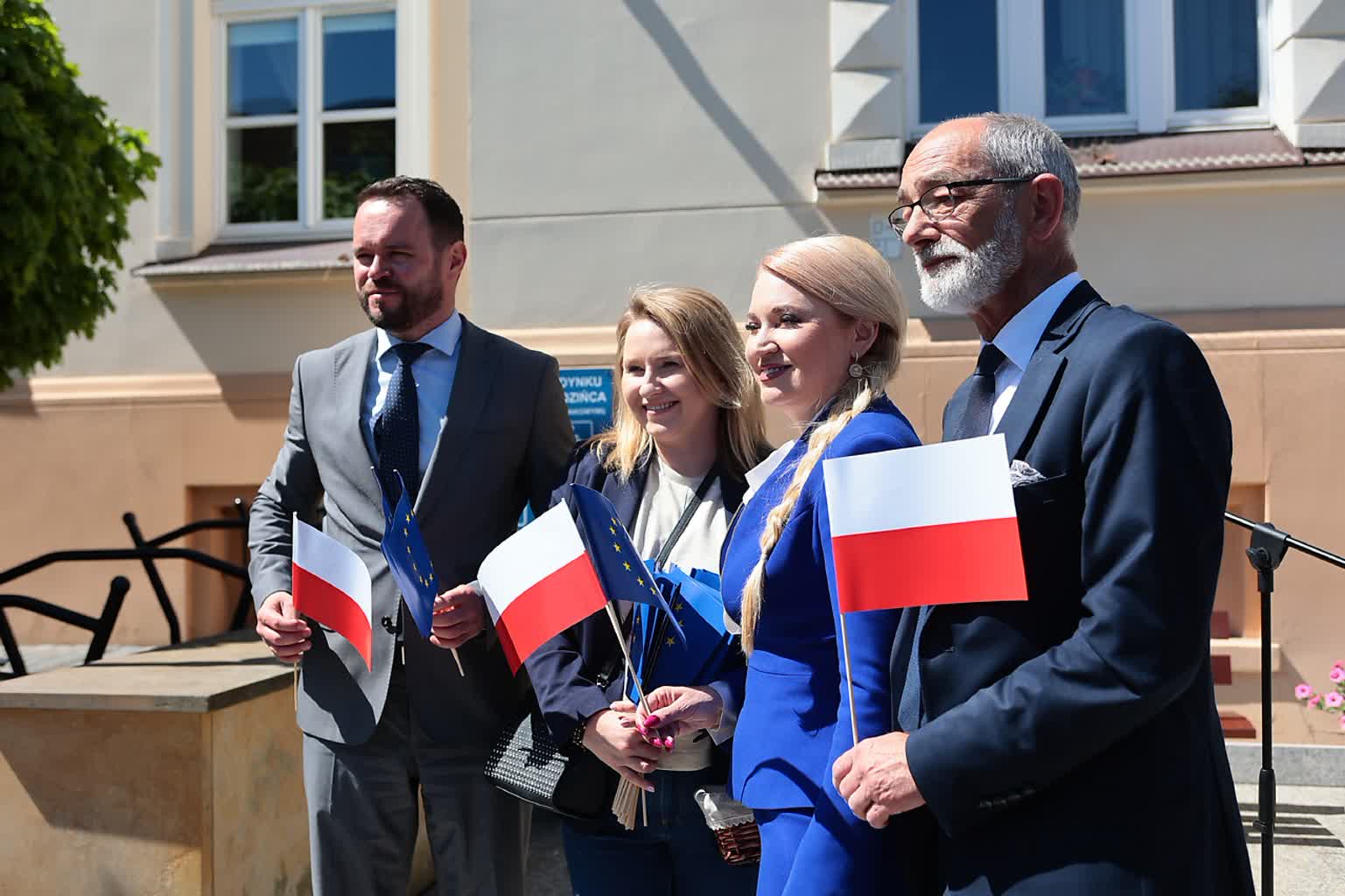 "Ogromny skok cywilizacyjny". Lublin świętuje 21 lat Polski w Unii Europejskiej 2 FLAGI-010525-029.jpg