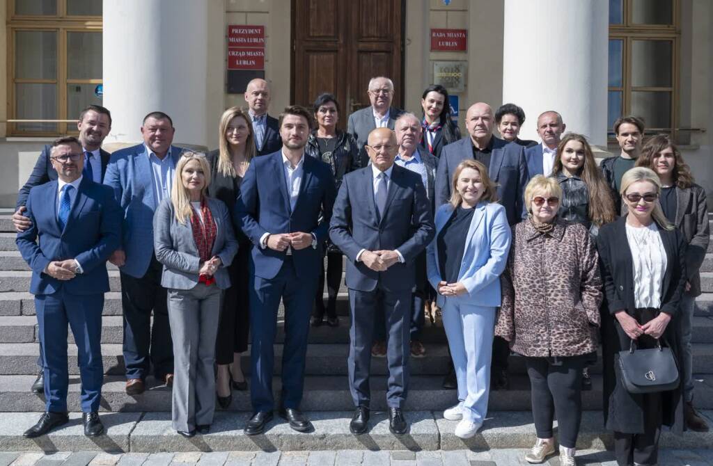 grz6wlmwcaajolh 2025 05 20 194318