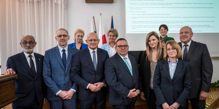 julia szeremeta mateusz miroslaw oraz mariusz siembida nagrodzeni fot. miasto lublin 2025 05 29 140715