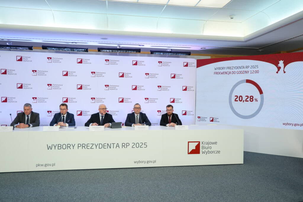 Frekwencja wyborcza do południa. Są dane PKW 1 mid 25518460 2025 05 18 135841