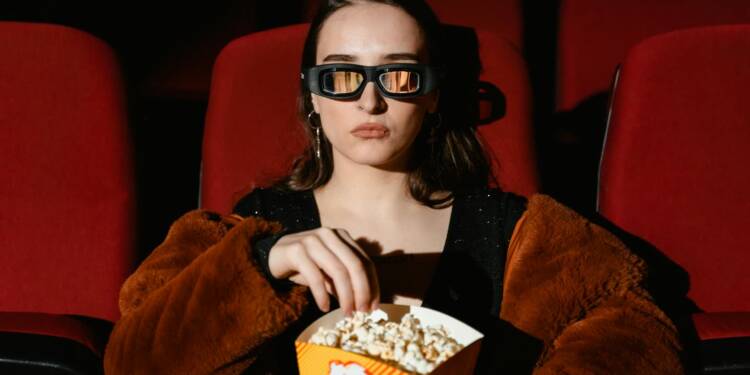 23.05.2025 Bilet do kina - o trzech premierach kinowych 1 pexels tima miroshnichenko 7991576 2025 05 22 143129