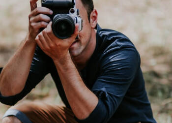 photographer 2452235 1280 2025 05 10 002843