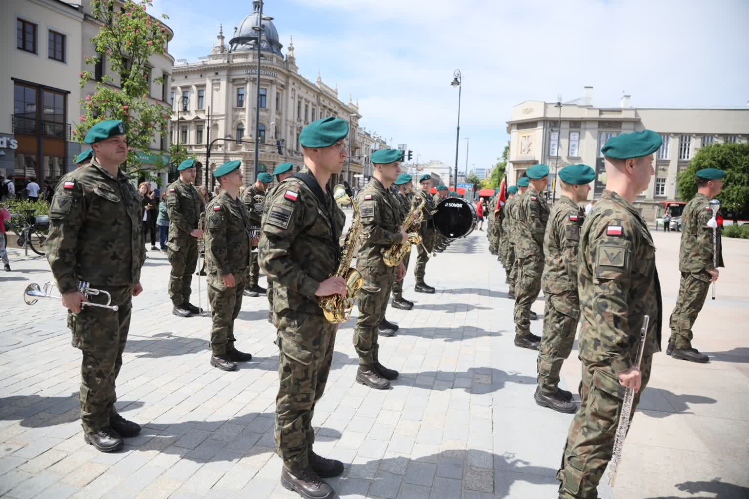Lublin upamiętni 80. rocznicę zakończenia II wojny światowej 3 pm_kwiatki-080524-032-2024-05-08-141051.jpg