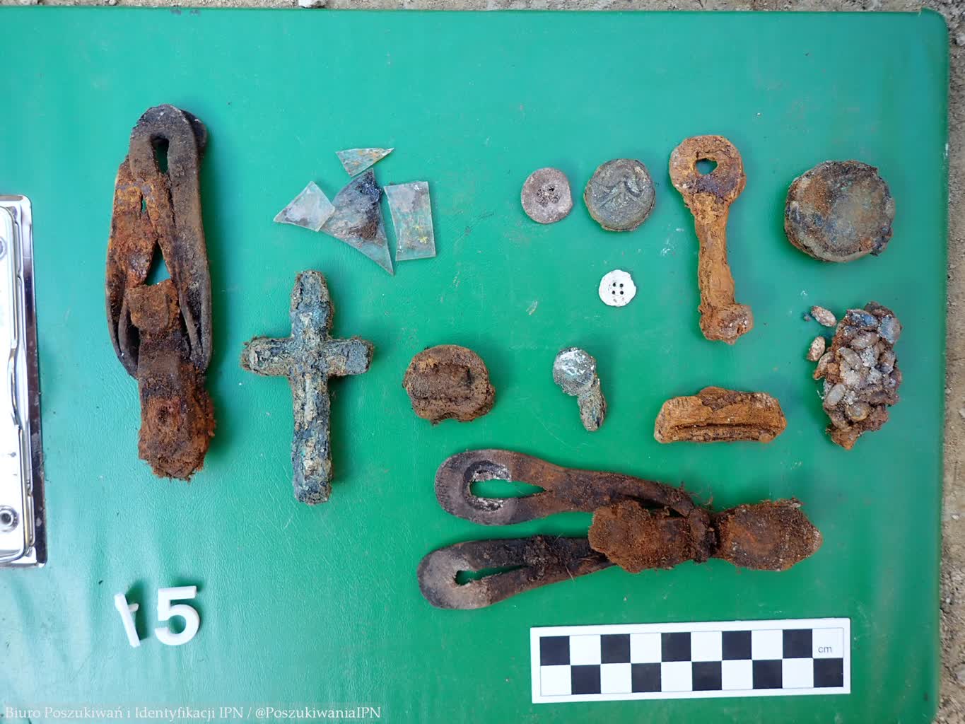 IPN na Górkach Czechowskich. Odnaleziono kolejne szczątki 5 103-77364.jpg