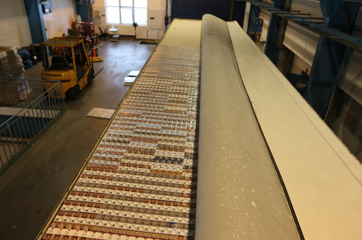 Papierosy ukryli w dachu naczepy. Przemyt udaremnili celnicy 2 20250627_papierosy_Koroszczyn (1).jpg