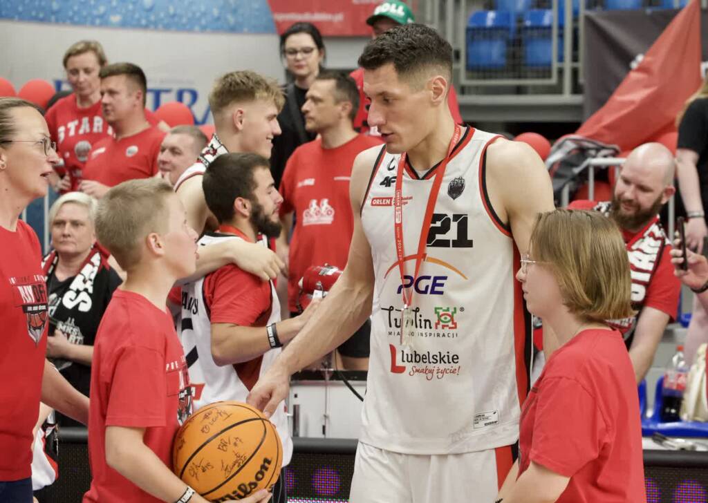 6k3d1735 2025 06 25 193854