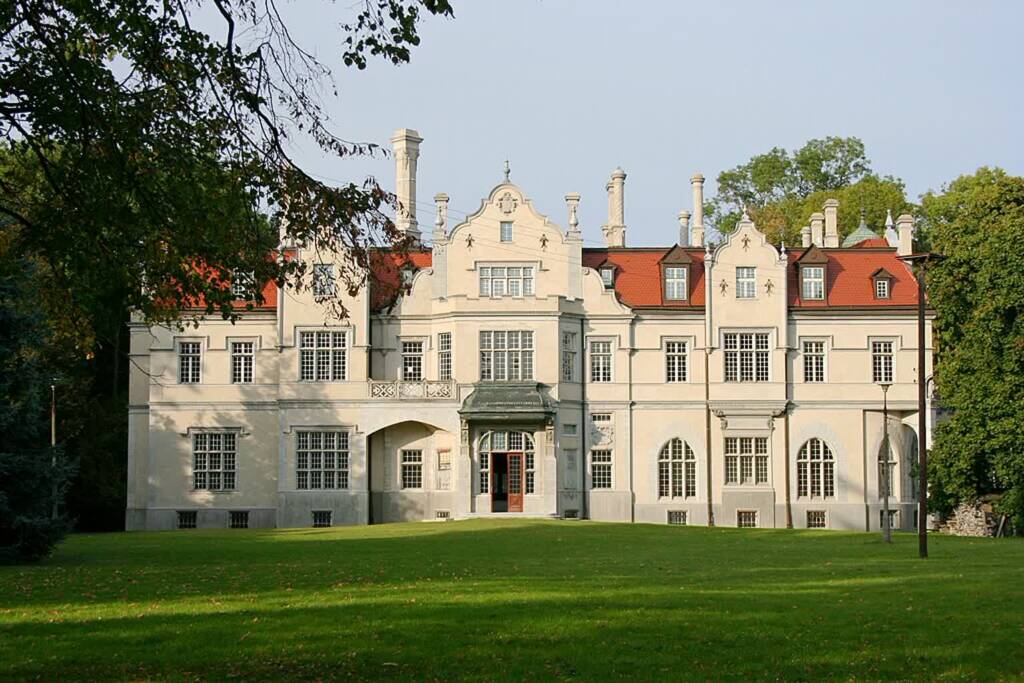 24.06.2025 Katarzyna Michalak "Basia i Jabłoniec" 1 a 601 zespol palacowy xviii xx jablon 5 2025 06 24 135254